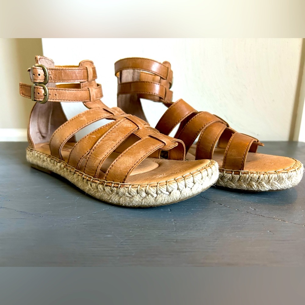 Born Drilles Gladiator Leather Sandals Size 8